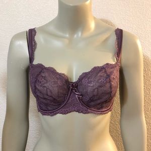 Victoria’s Secret Unlined Lace Bra 32DD purple